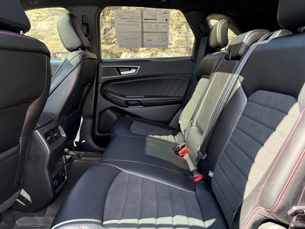 Certified 2022 Ford Edge ST-Line image 12