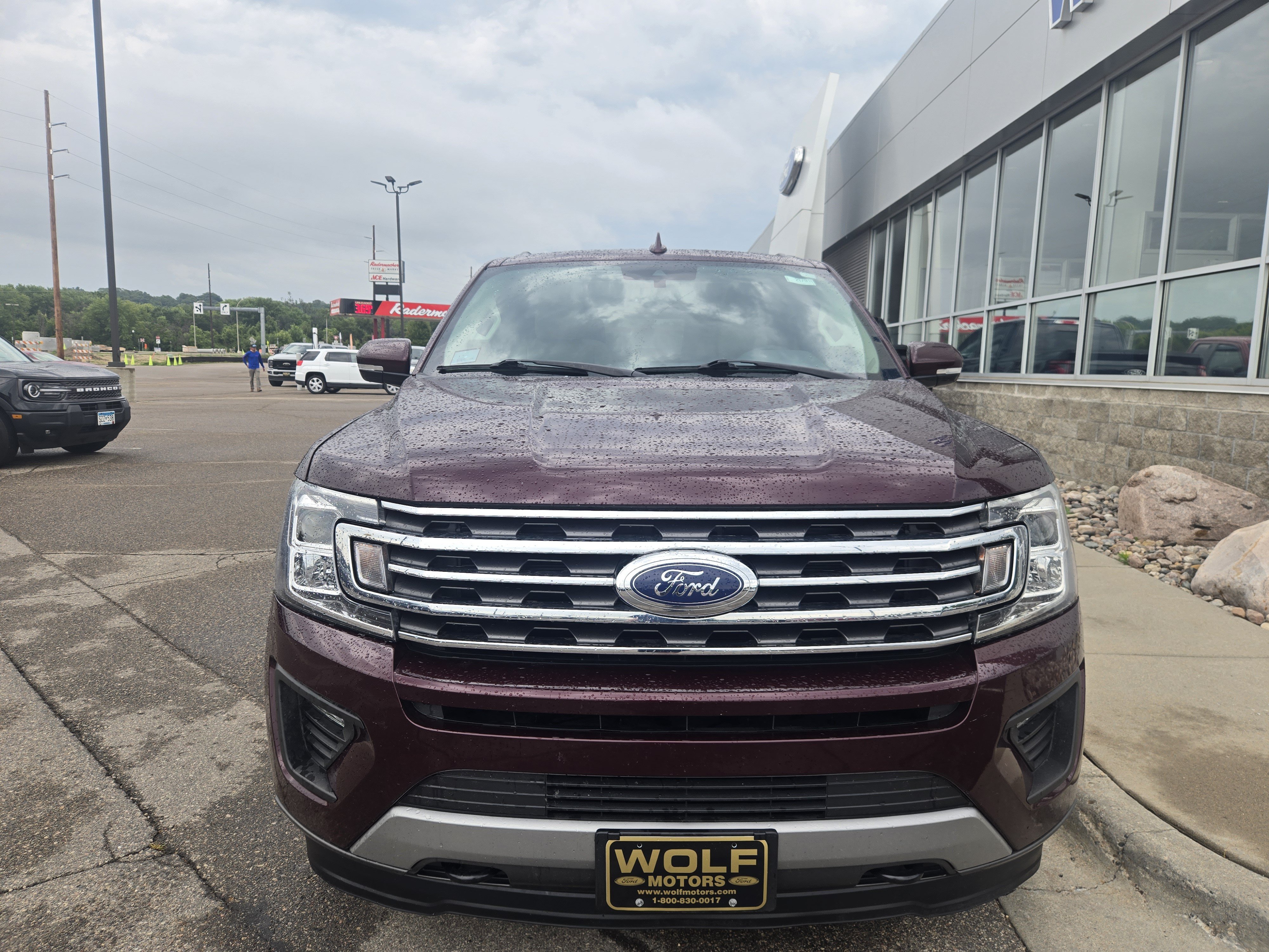 Certified 2020 Ford Expedition Max XLT w/ Equipment Group 202A AWD/4WD image 4
