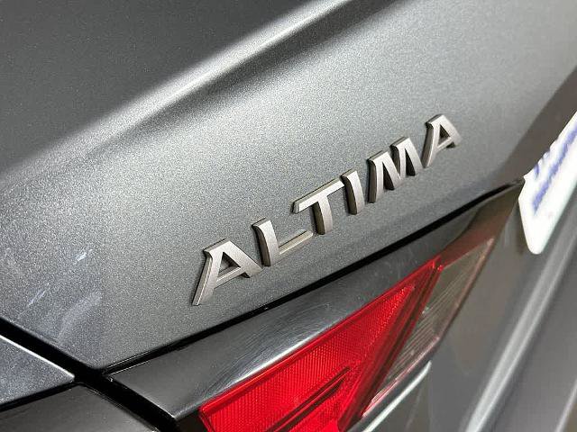 Used 2024 Nissan Altima 2.5 SV FWD image 7