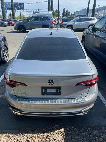 Used 2024 Volkswagen Jetta SEL image 3