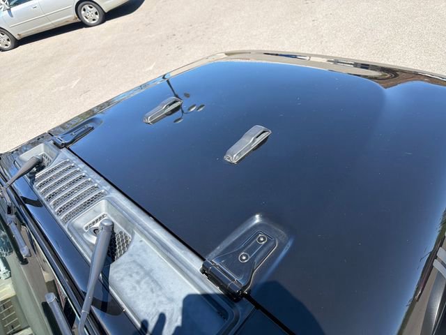 Used 2024 Jeep Wrangler Willys AWD/4WD image 17