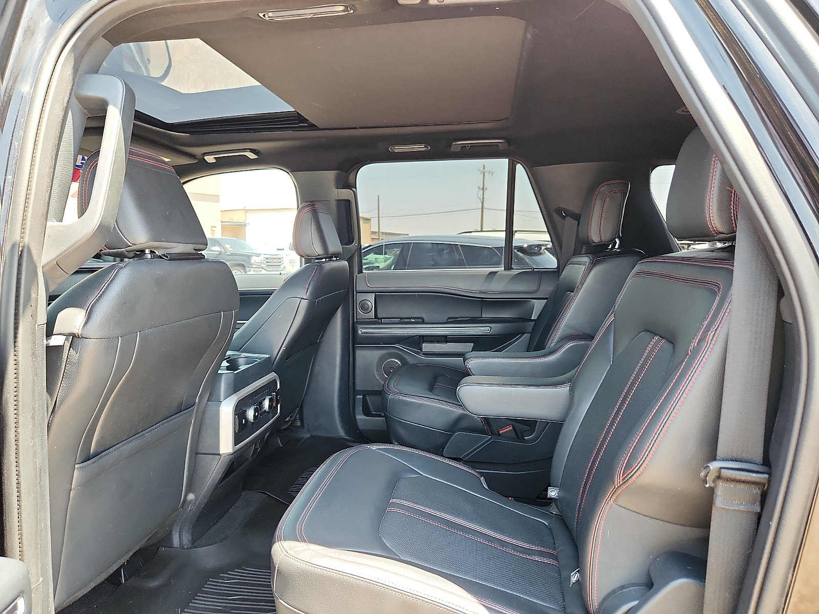 Certified 2024 Ford Expedition Max Limited AWD/4WD image 9
