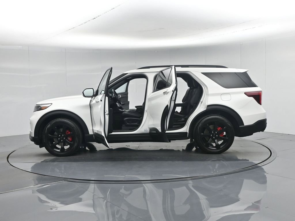 Certified 2023 Ford Explorer ST w/ Equipment Group 401A AWD/4WD image 40