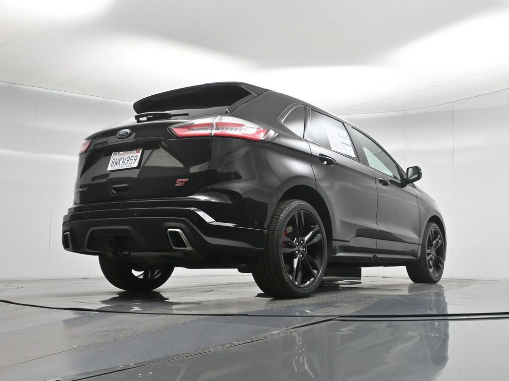 Certified 2019 Ford Edge ST w/ Equipment Group 401A image 18