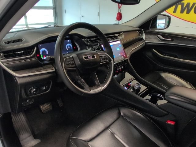 Used 2023 Jeep Grand Cherokee Limited AWD/4WD image 11