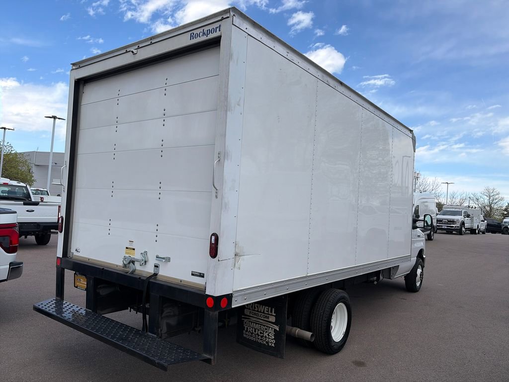 Certified 2023 Ford E-450 and Econoline 450 Super Duty w/ Driver's Safety Package image 6