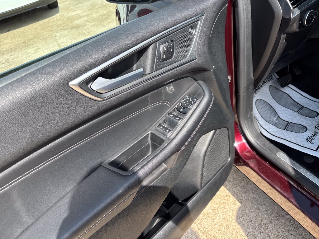 Certified 2024 Ford Edge Titanium AWD/4WD image 12