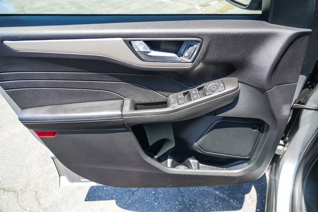 Certified 2021 Ford Escape SE FWD image 24