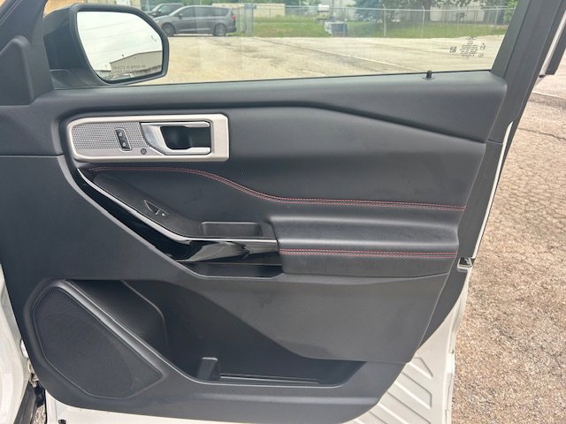 Certified 2022 Ford Explorer ST-Line w/ Class IV Trailer Tow Package RWD image 8