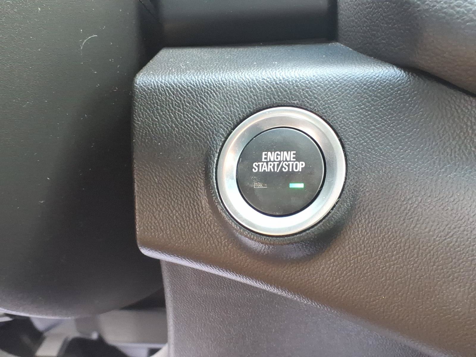 Used 2024 GMC Terrain SLE w/ Driver Convenience Package FWD image 14