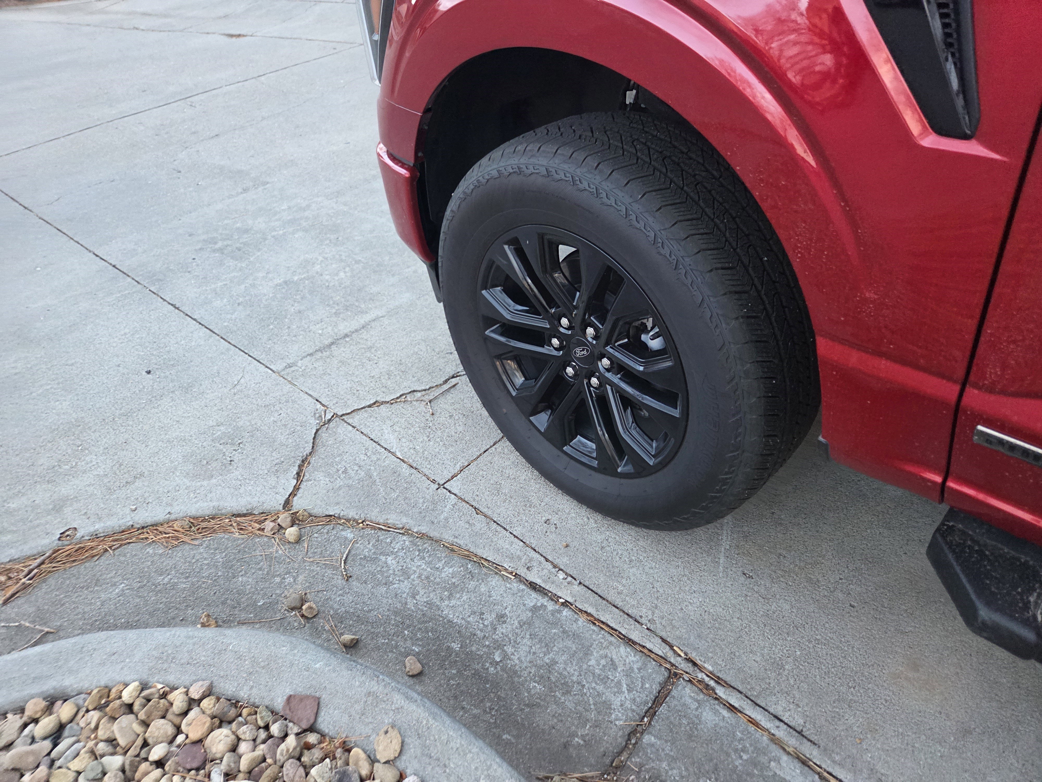 Certified 2025 Ford F150 Lariat w/ Equipment Group 501A Mid image 10