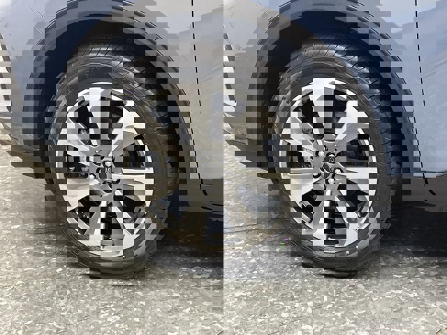 Certified 2024 Ford Escape Platinum image 40