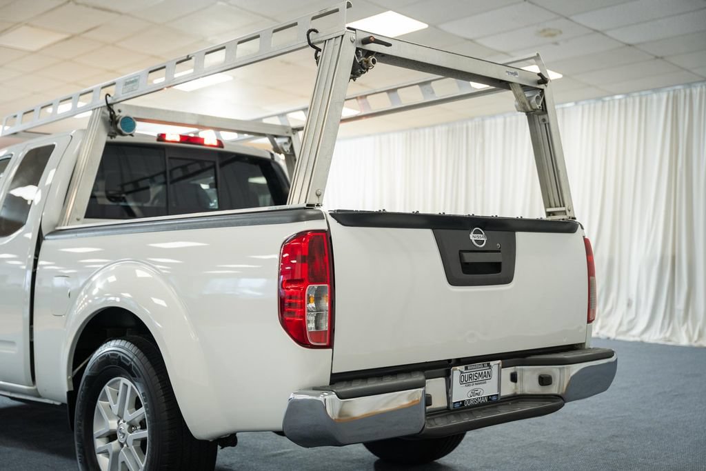 Used 2021 Nissan Frontier SV RWD image 5