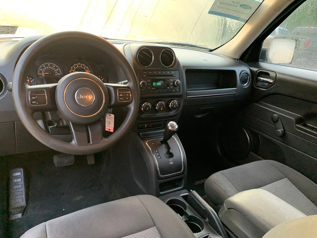 Used 2017 Jeep Patriot Sport FWD image 19