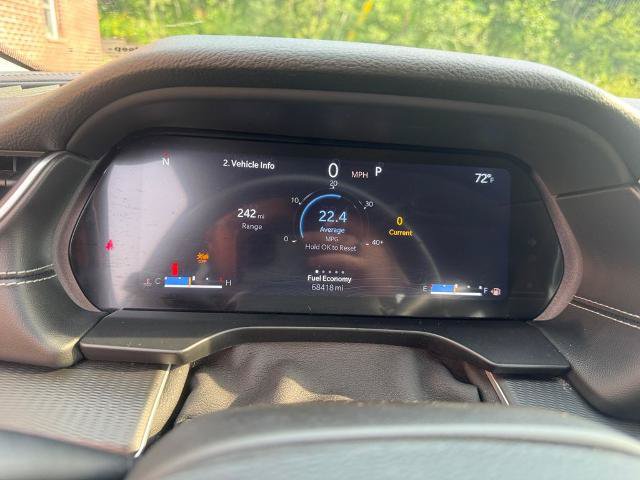 Used 2023 Jeep Grand Cherokee Laredo w/ Luxury Tech Group I AWD/4WD image 2