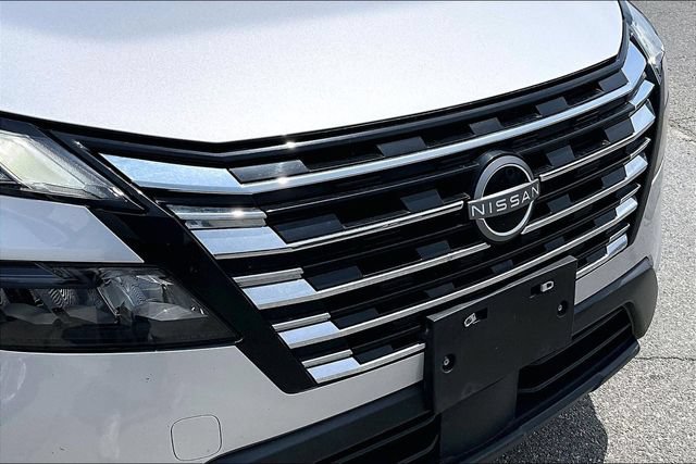 Used 2024 Nissan Rogue SV FWD image 25