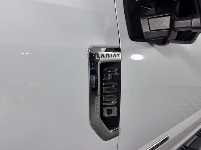 Certified 2022 Ford F250 Lariat w/ FX4 Off-Road Package AWD/4WD image 8