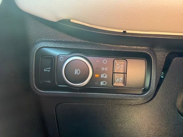 Certified 2025 Ford Explorer Platinum w/ Ultimate Package AWD/4WD image 18