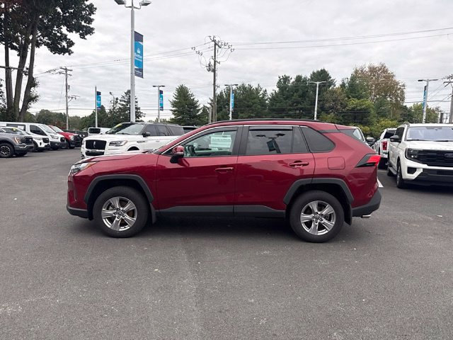Used 2025 Toyota RAV4 XLE AWD/4WD image 4