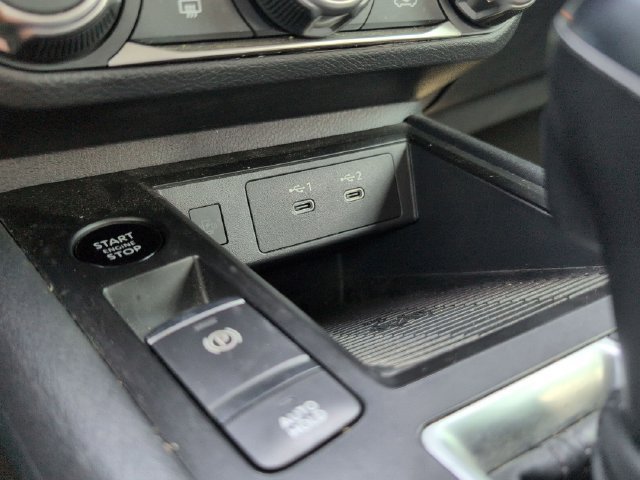 Used 2025 Nissan Kicks SV FWD image 30