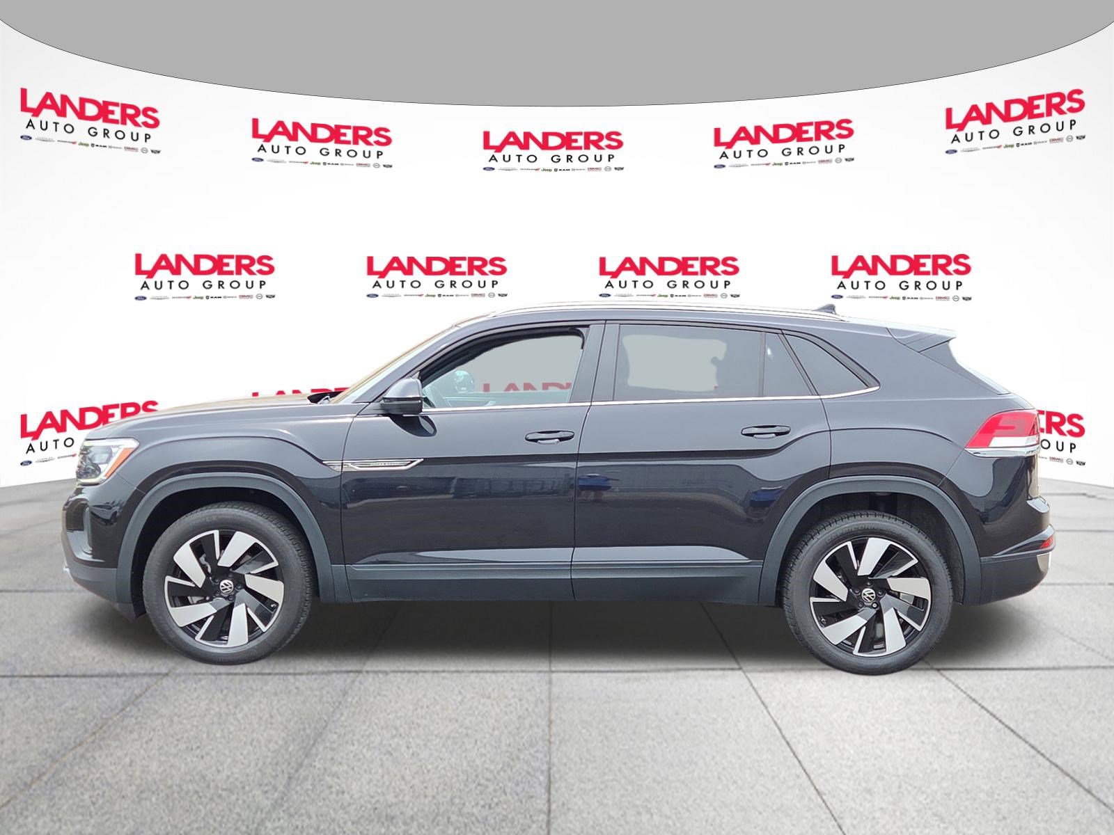 Used 2024 Volkswagen Atlas Cross Sport SE FWD image 6