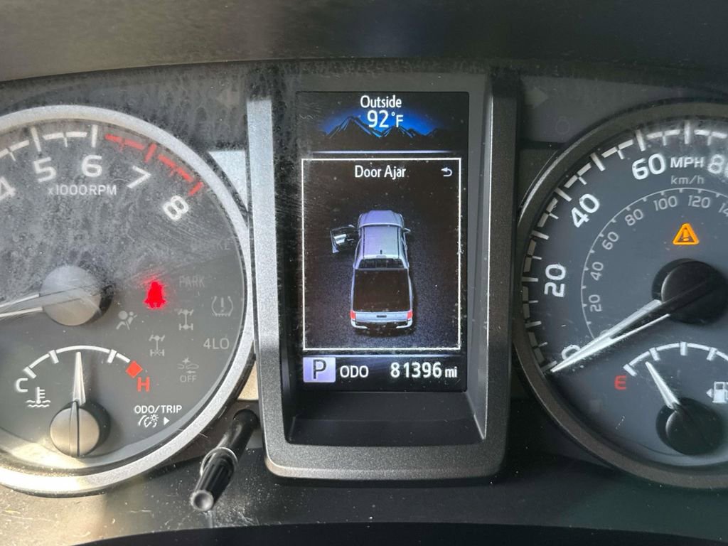 Used 2021 Toyota Tacoma TRD Off-Road w/ Technology Package AWD/4WD image 28