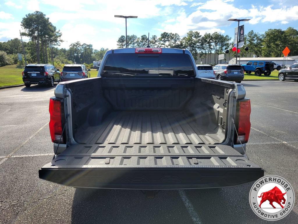 Used 2024 Chevrolet Colorado ZR2 w/ Technology Package AWD/4WD image 14