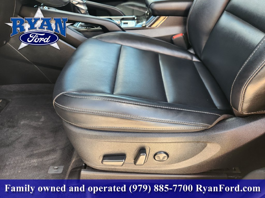 Used 2025 Kia Telluride S AWD/4WD image 17