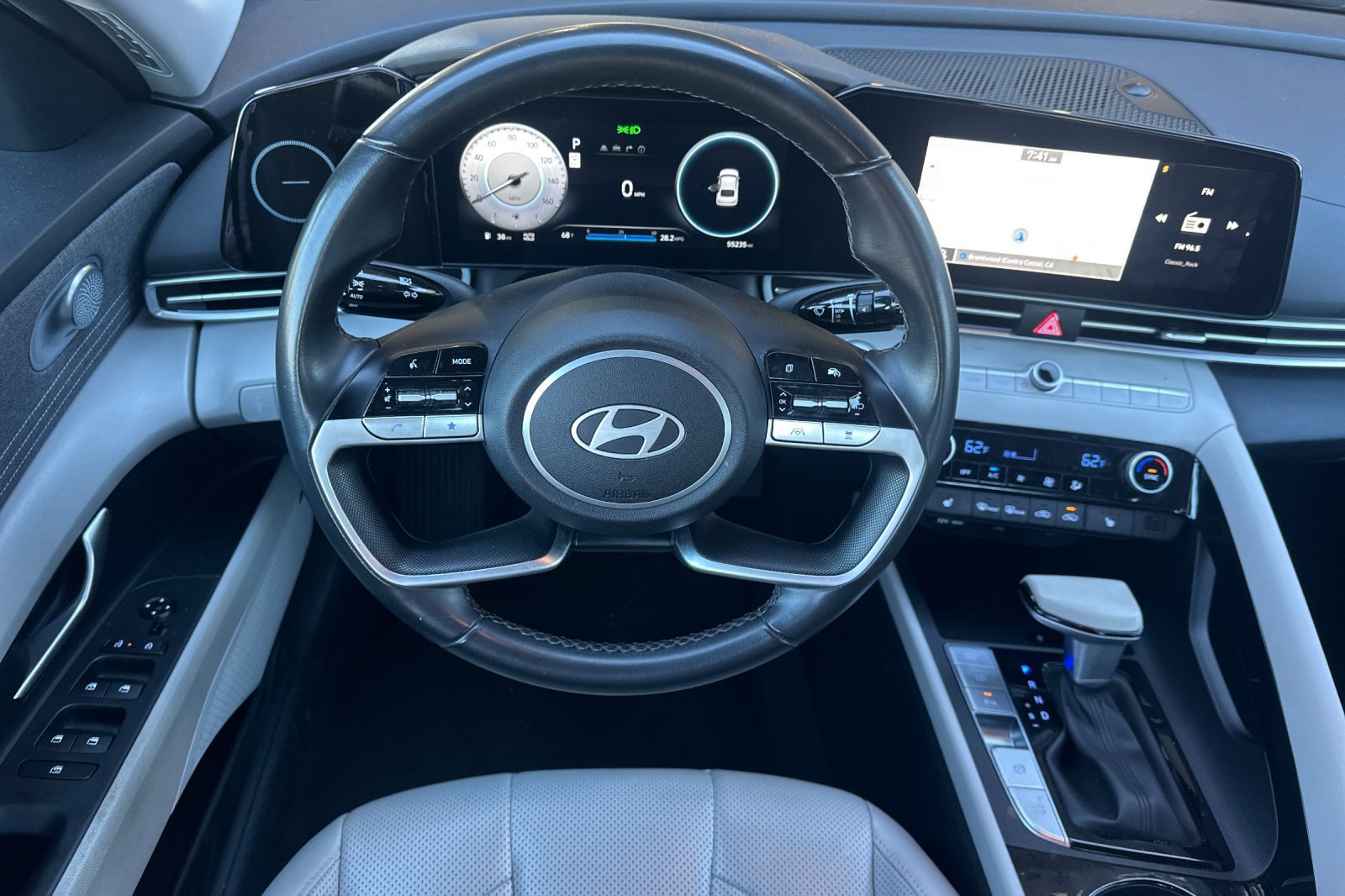 Used 2024 Hyundai Elantra Limited FWD image 13