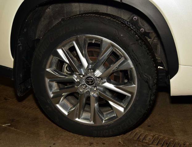 Used 2021 Toyota Highlander Limited image 33