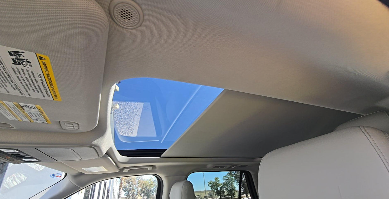 Certified 2025 Ford Expedition Platinum AWD/4WD image 9