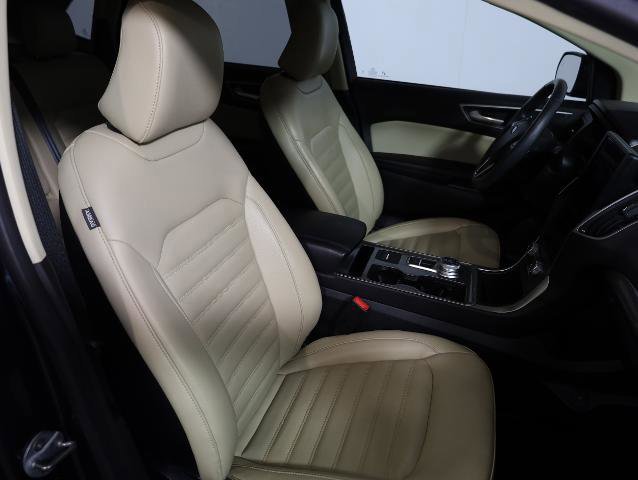 Certified 2024 Ford Edge SEL w/ Convenience Package AWD/4WD image 9