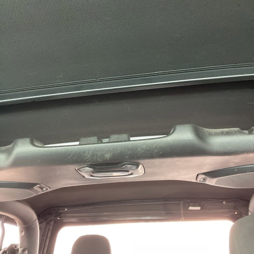 Used 2023 Jeep Wrangler Sport S image 31