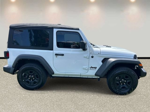 Used 2022 Jeep Wrangler Sport AWD/4WD image 4