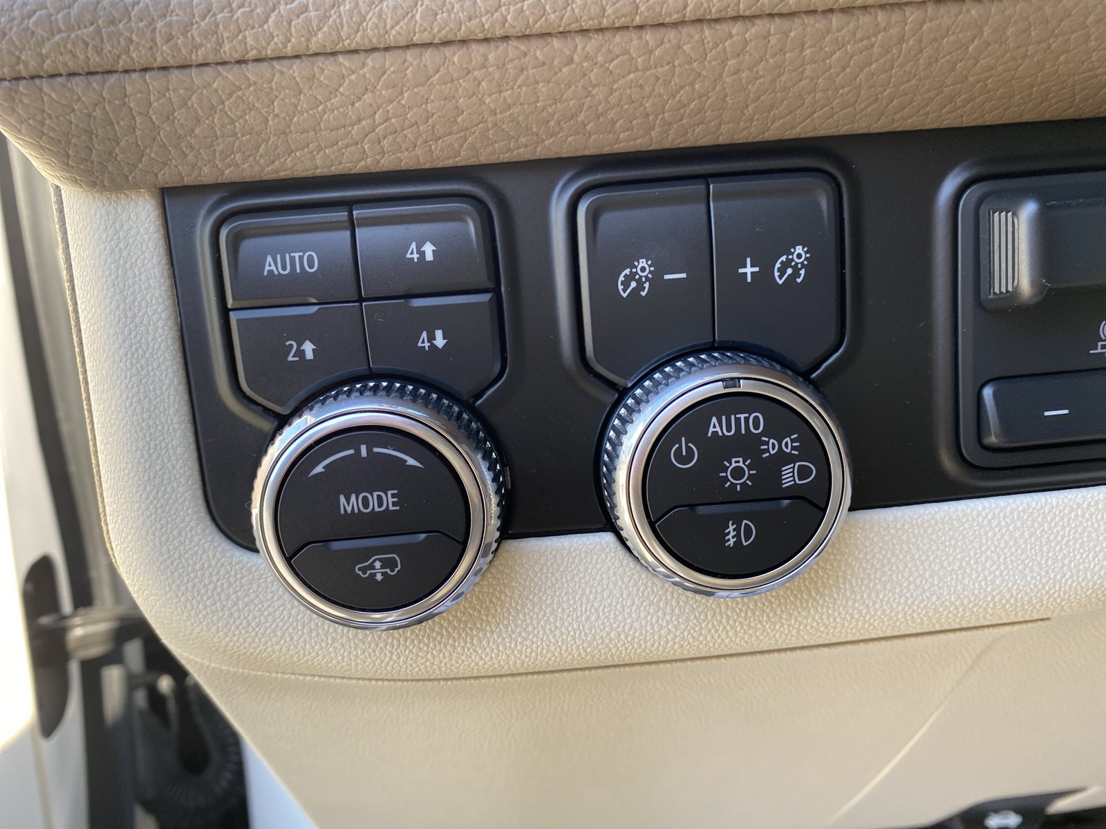 Used 2023 GMC Yukon XL Denali w/ Max Trailering Package AWD/4WD image 14