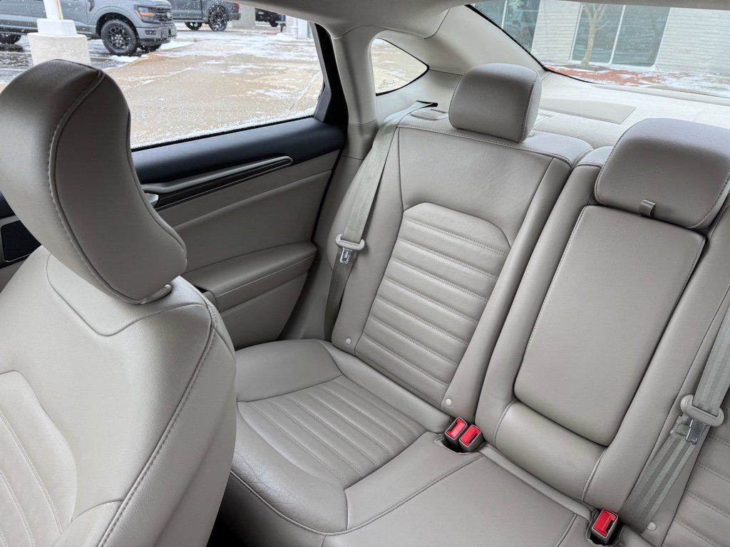 Certified 2018 Ford Fusion SE w/ Fusion SE Technology Package image 26