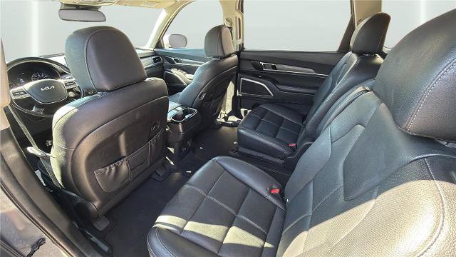 Used 2022 Kia Telluride EX w/ EX Premium Package AWD/4WD image 17