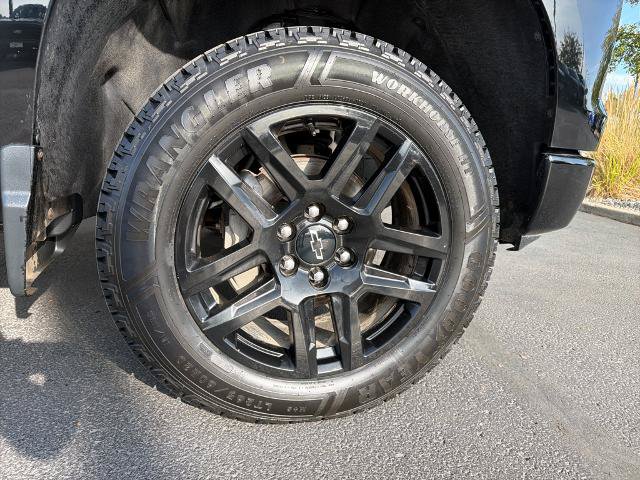 Used 2023 Chevrolet Silverado 1500 LT Trail Boss w/ LT Trail Boss Premium Package AWD/4WD image 5