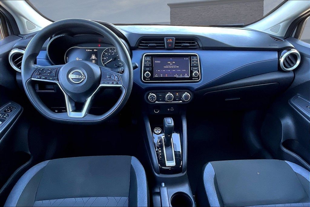 Used 2025 Nissan Versa SV FWD image 7