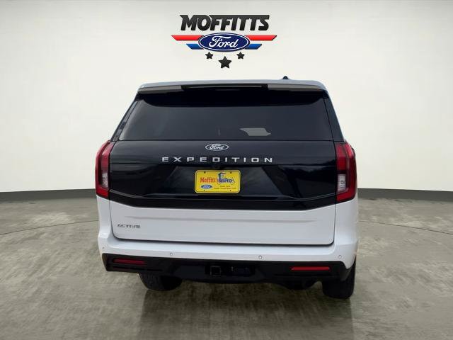 Certified 2025 Ford Expedition Active AWD/4WD image 4