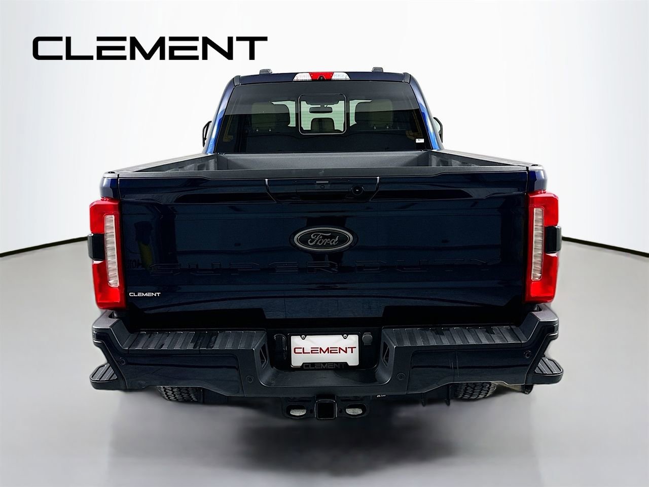 Certified 2023 Ford F250 Lariat w/ Black Appearance Package image 7