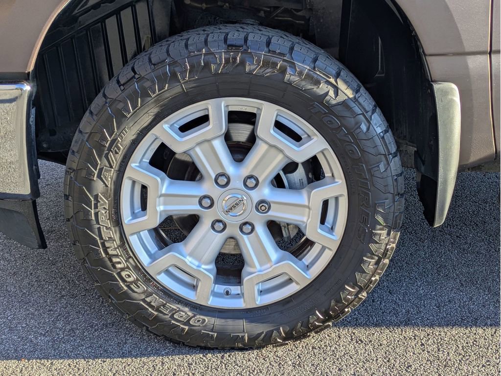 Used 2017 Nissan Titan SV image 26