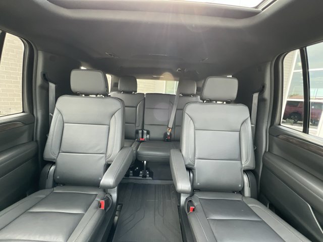 Used 2024 Chevrolet Suburban Z71 w/ Luxury Package AWD/4WD image 23