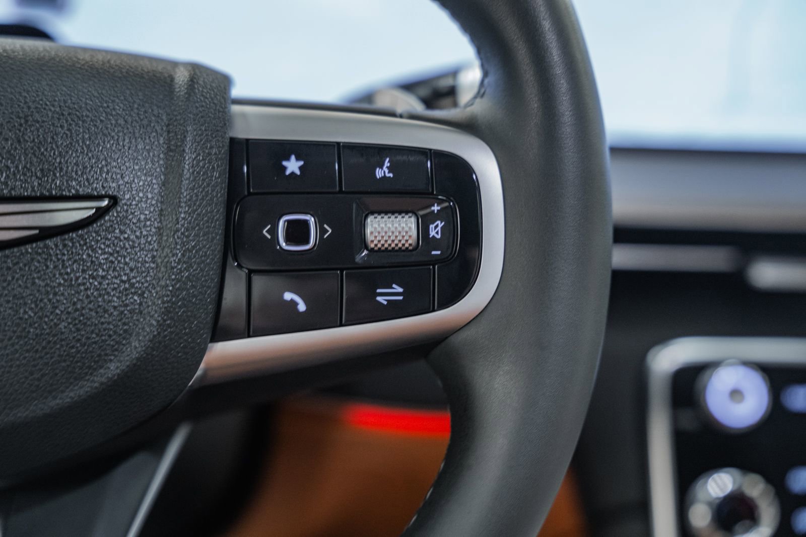 Used 2025 Genesis GV80 2.5T Prestige image 35