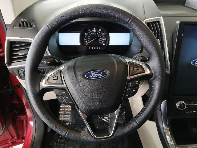 Certified 2024 Ford Edge Titanium image 13