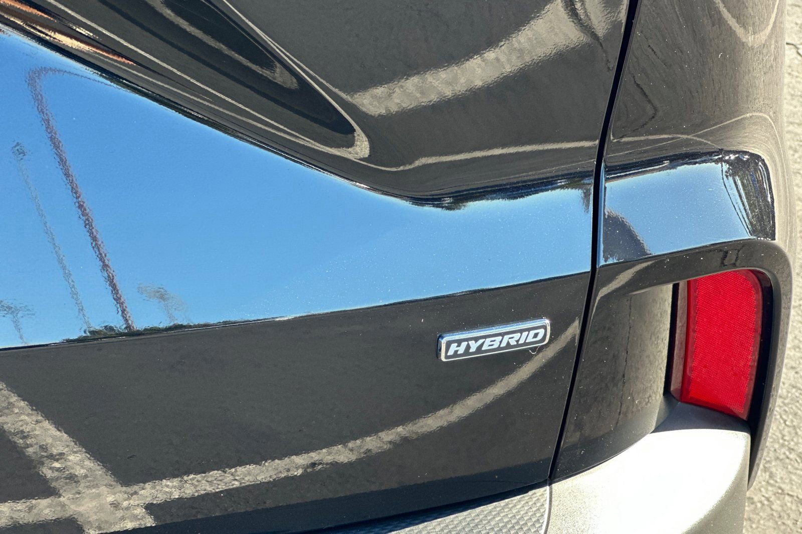 Certified 2022 Ford Escape Titanium w/ Class II Trailer Tow Package image 31