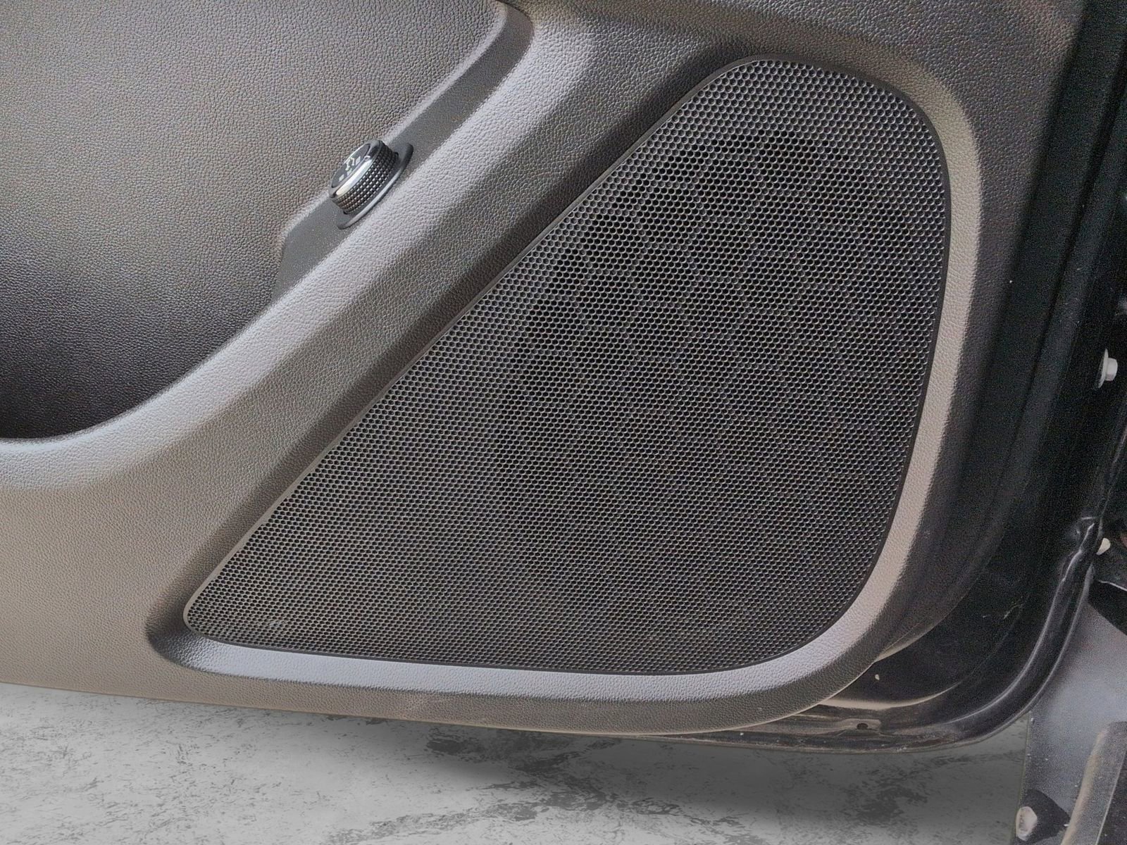 Used 2022 Chevrolet Traverse LT w/ LPO, Cargo Package image 33