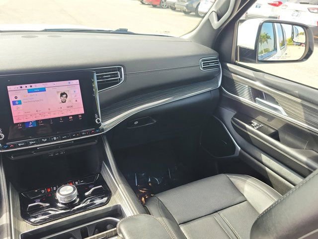 Used 2022 Jeep Wagoneer Series III image 21