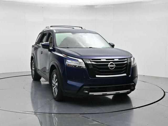 Used 2023 Nissan Pathfinder SL FWD image 5