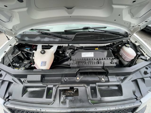 Used 2022 Chevrolet Express 2500 w/ Driver Convenience Package RWD image 11